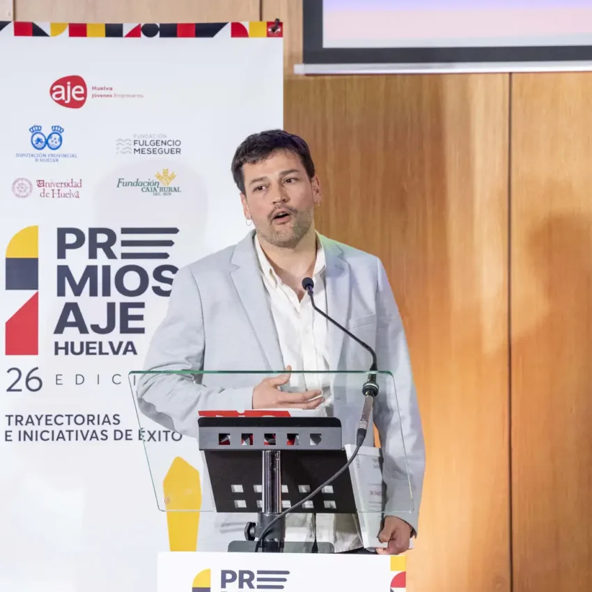 Alejandro Iglesias durante la gala de premiación